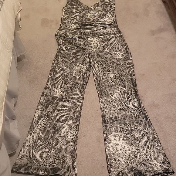 Janine Elegant Gray/silver Leopard Jumpsuit Sz M - Picture 3 of 9